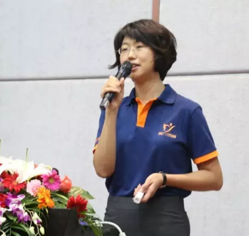 【達內(nèi)總裁助理、國培項目負責人高瑋女士發(fā)言】